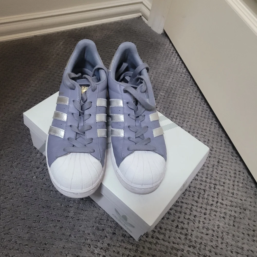 Custom made Adiddas Superstars - Picture 3 of 3